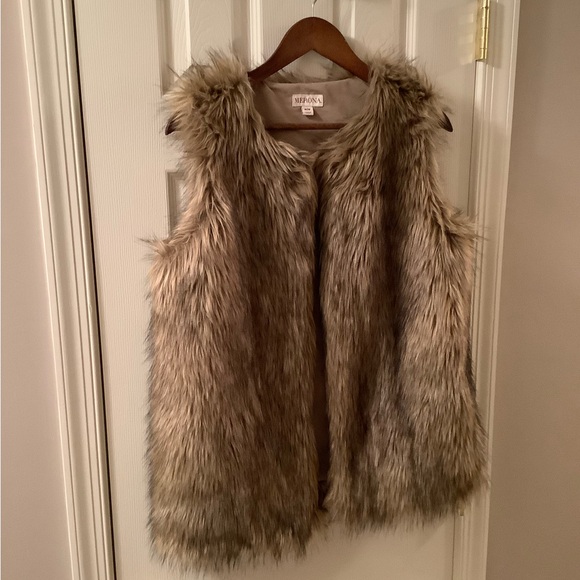 COPY - MERONA Faux Golden Island Fox Fur Vest Size Small - Picture 14 of 16